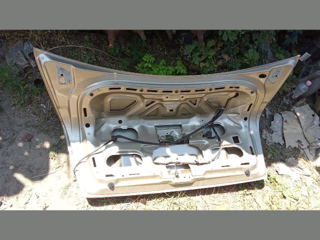 bontott VW BORA Csomagtérajtó (Részeivel)