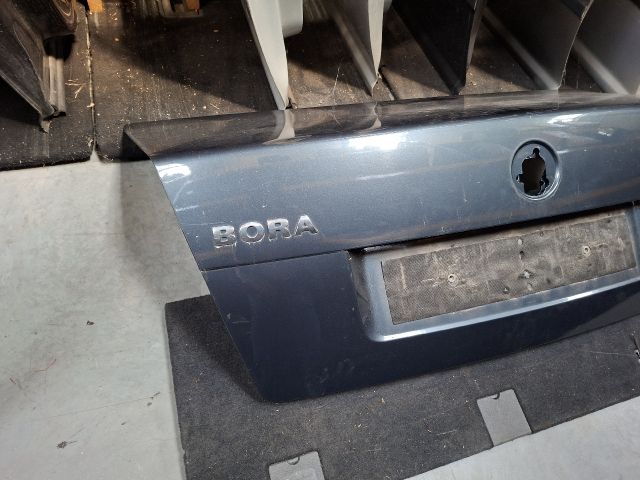 bontott VW BORA Csomagtérajtó (Részeivel)