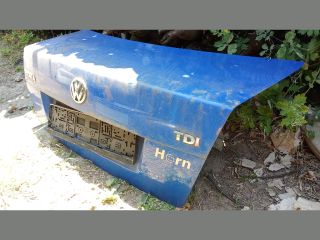 bontott VW BORA Csomagtérajtó (Részeivel)