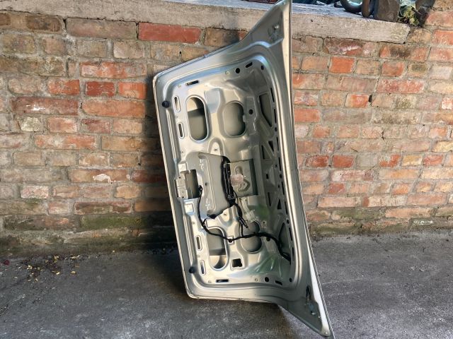 bontott VW BORA Csomagtérajtó (Üres lemez)