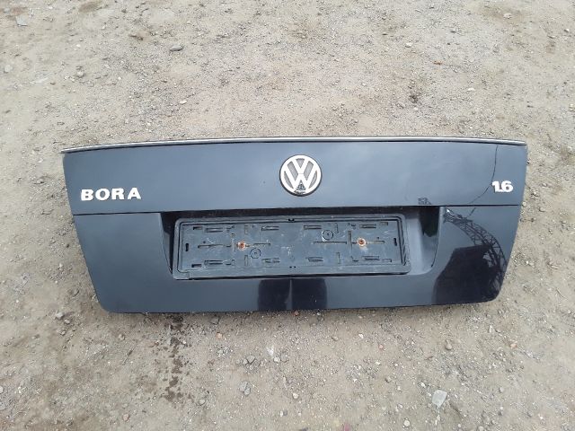 bontott VW BORA Csomagtérajtó (Üres lemez)