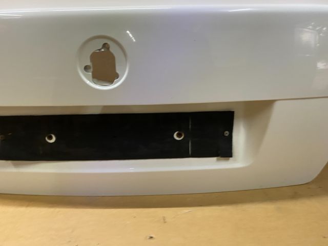 bontott VW BORA Csomagtérajtó (Üres lemez)