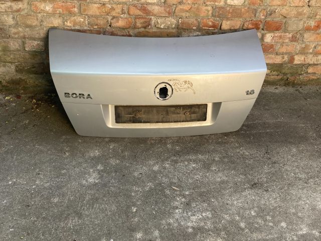 bontott VW BORA Csomagtérajtó (Üres lemez)