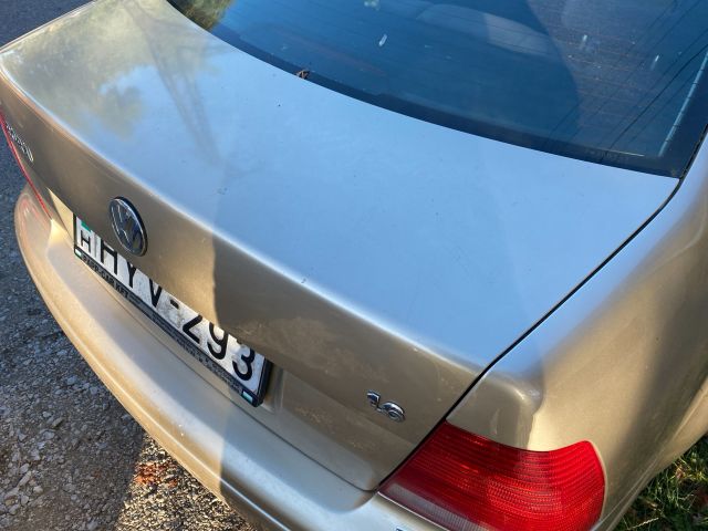 bontott VW BORA Csomagtérajtó (Üres lemez)