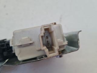 bontott VW BORA Csomagtérajtó Zárbetét