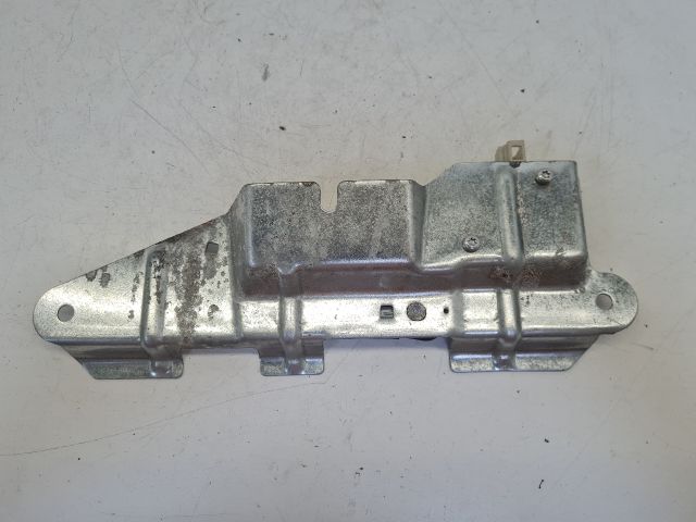 bontott VW BORA Csomagtérajtó Zárbetét