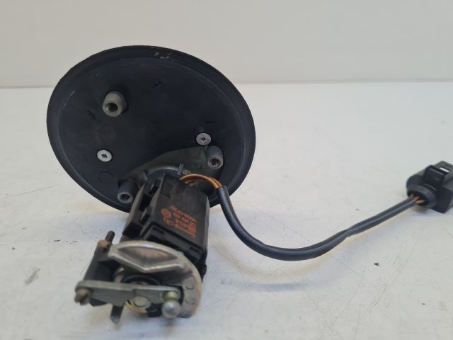 bontott VW BORA Csomagtérajtó Zárbetét