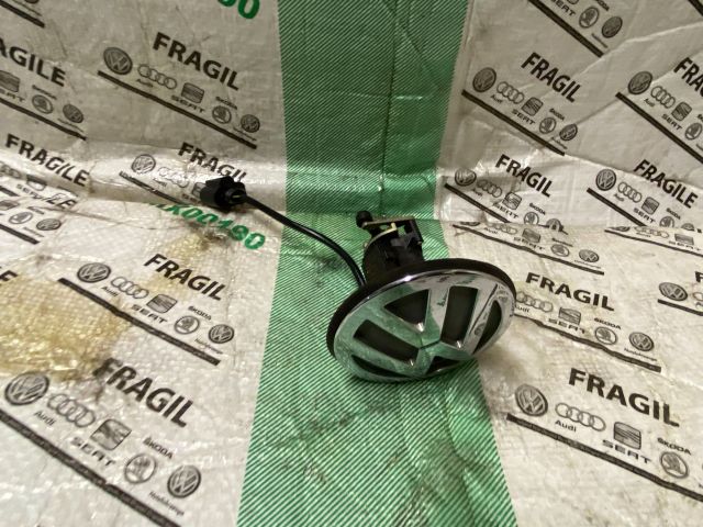 bontott VW BORA Csomagtérajtó Zárbetét