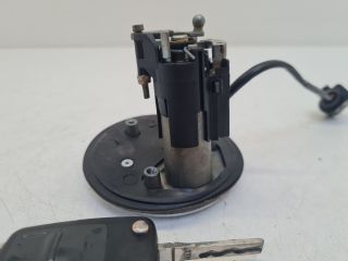 bontott VW BORA Csomagtérajtó Zárbetét