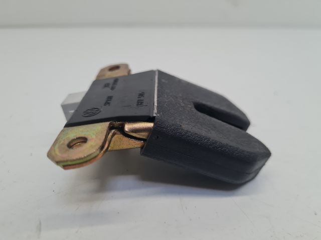 bontott VW BORA Csomagtérajtó Zárszerkezet