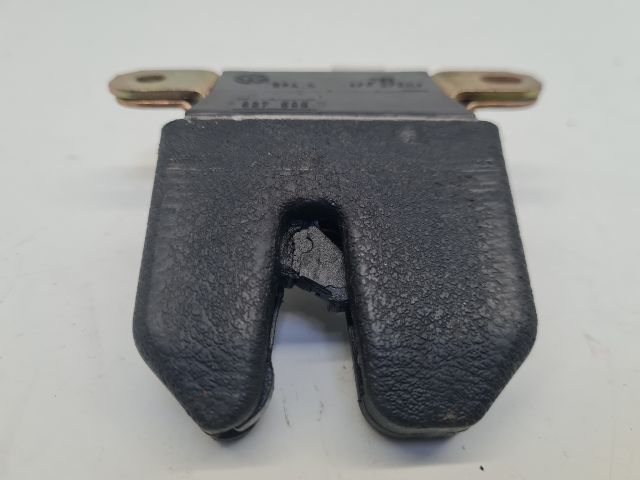 bontott VW BORA Csomagtérajtó Zárszerkezet