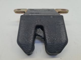 bontott VW BORA Csomagtérajtó Zárszerkezet