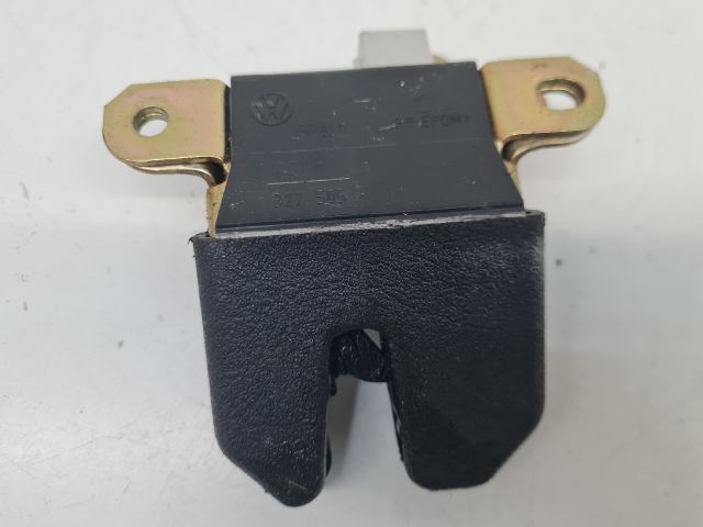 bontott VW BORA Csomagtérajtó Zárszerkezet