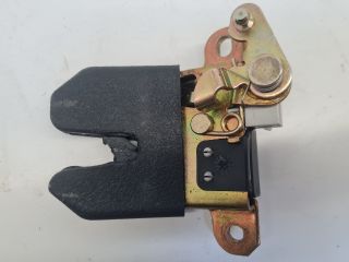 bontott VW BORA Csomagtérajtó Zárszerkezet