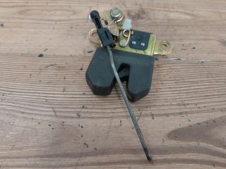 bontott VW BORA Csomagtérajtó Zárszerkezet