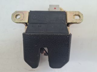 bontott VW BORA Csomagtérajtó Zárszerkezet