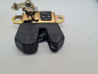 bontott VW BORA Csomagtérajtó Zárszerkezet