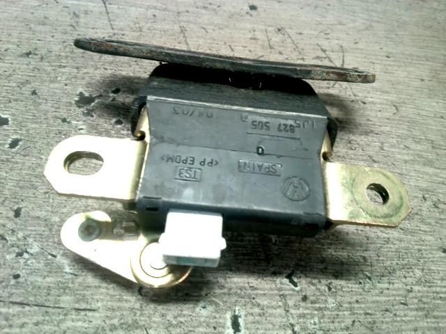 bontott VW BORA Csomagtérajtó Zárszerkezet