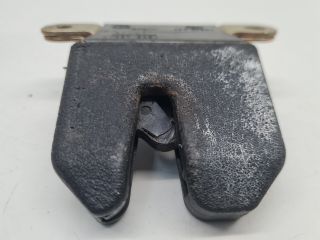 bontott VW BORA Csomagtérajtó Zárszerkezet