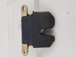 bontott VW BORA Csomagtérajtó Zárszerkezet