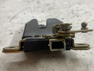 bontott VW BORA Csomagtérajtó Zárszerkezet