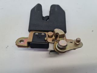 bontott VW BORA Csomagtérajtó Zárszerkezet