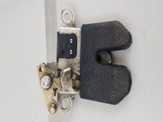 bontott VW BORA Csomagtérajtó Zárszerkezet