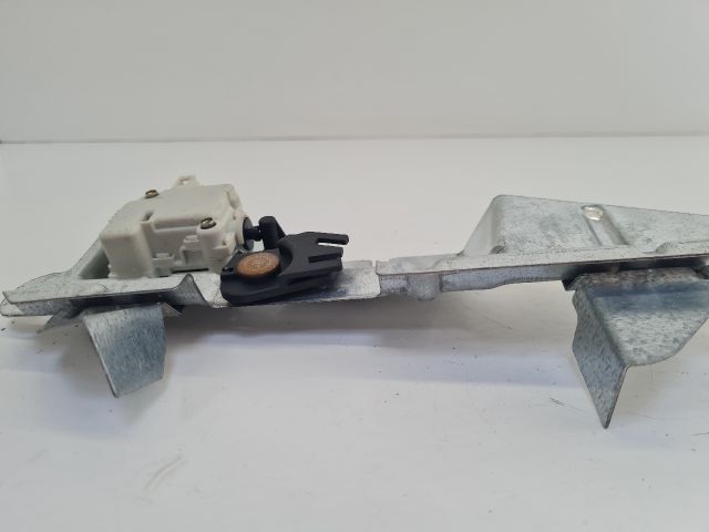 bontott VW BORA Csomagtérajtó Zárszerkezet