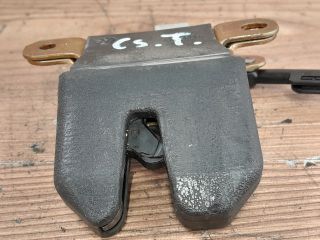 bontott VW BORA Csomagtérajtó Zárszerkezet