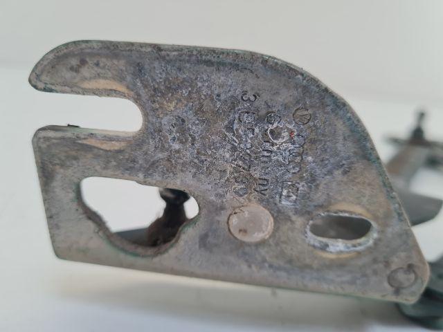 bontott VW BORA Csomagtérajtó Zsanér