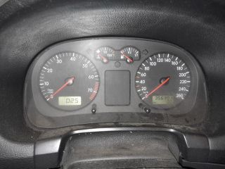 bontott VW BORA Első Ablakmosó Fúvóka