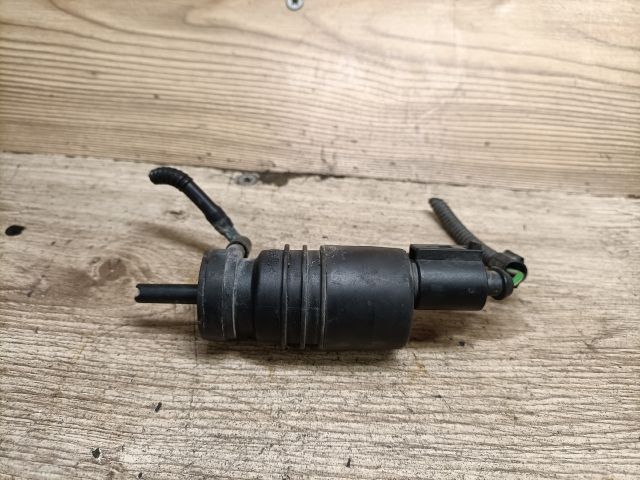 bontott VW BORA Első Ablakmosó Szivattyú