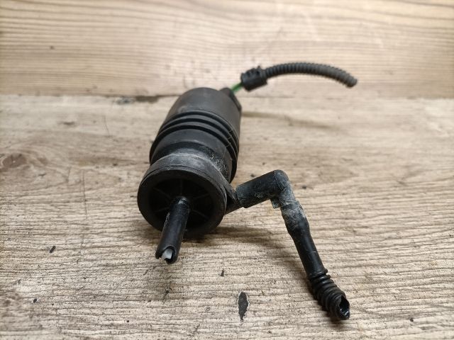 bontott VW BORA Első Ablakmosó Szivattyú