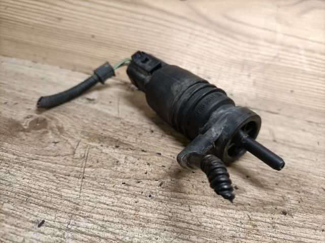 bontott VW BORA Első Ablakmosó Szivattyú