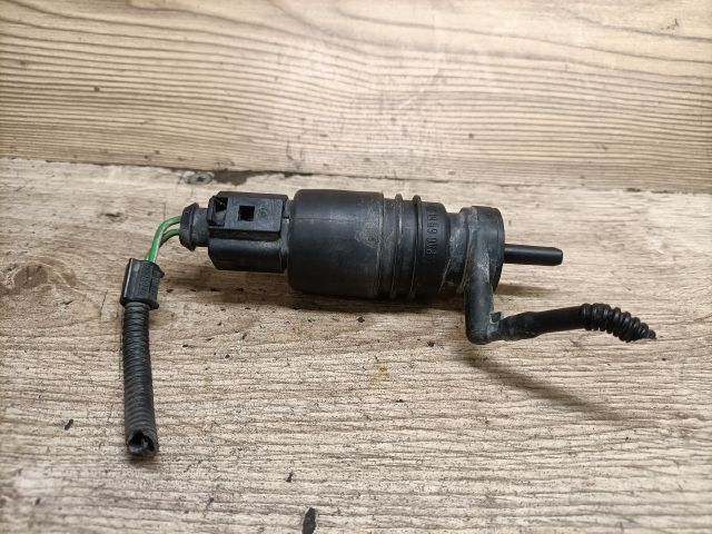 bontott VW BORA Első Ablakmosó Szivattyú