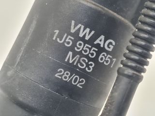 bontott VW BORA Első Ablakmosó Szivattyú