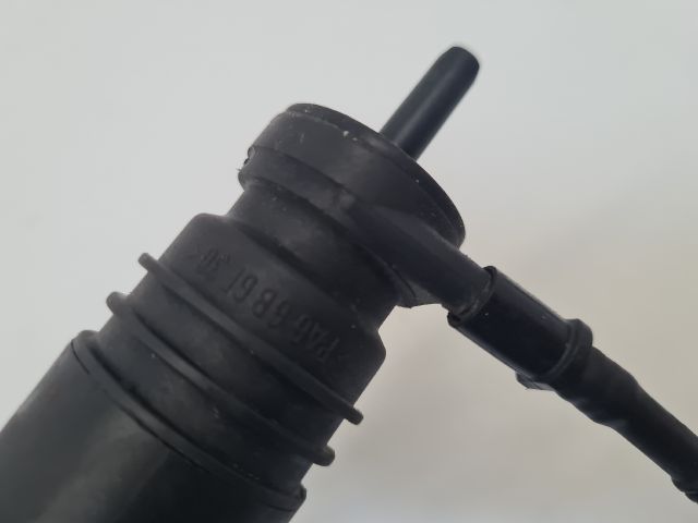 bontott VW BORA Első Ablakmosó Szivattyú