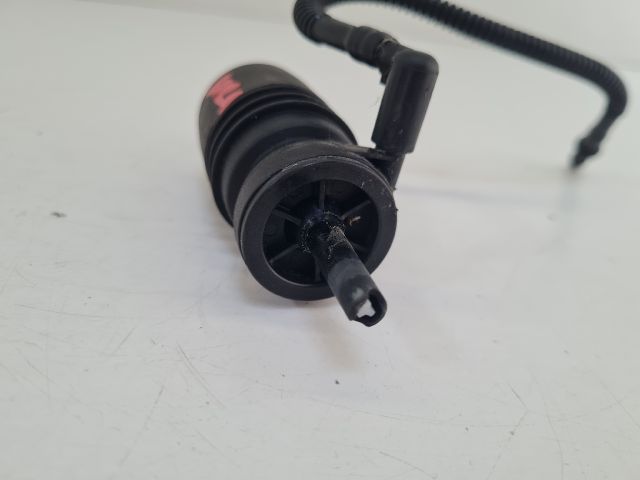 bontott VW BORA Első Ablakmosó Szivattyú