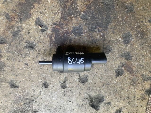 bontott VW BORA Első Ablakmosó Szivattyú