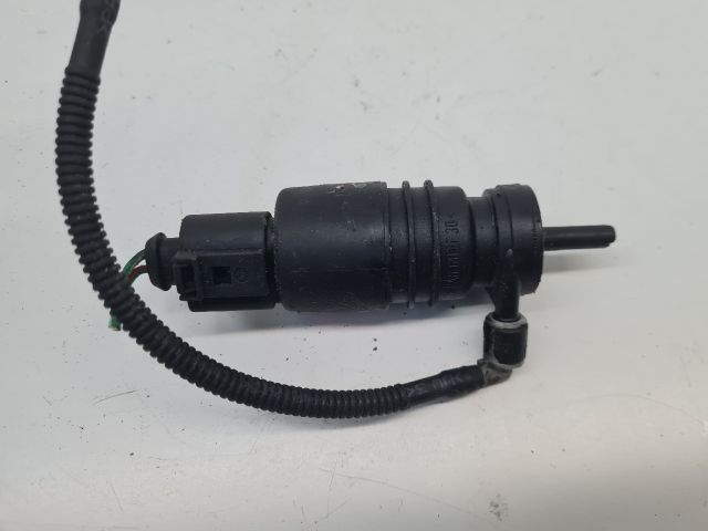 bontott VW BORA Első Ablakmosó Szivattyú