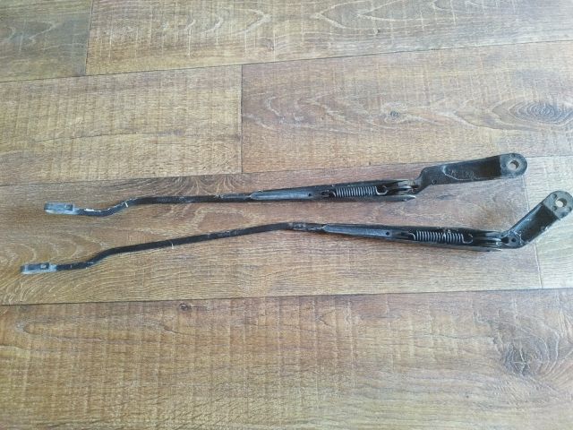 bontott VW BORA Első Ablaktörlő Kar