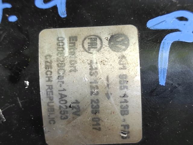 bontott VW BORA Első Ablaktörlő Motor