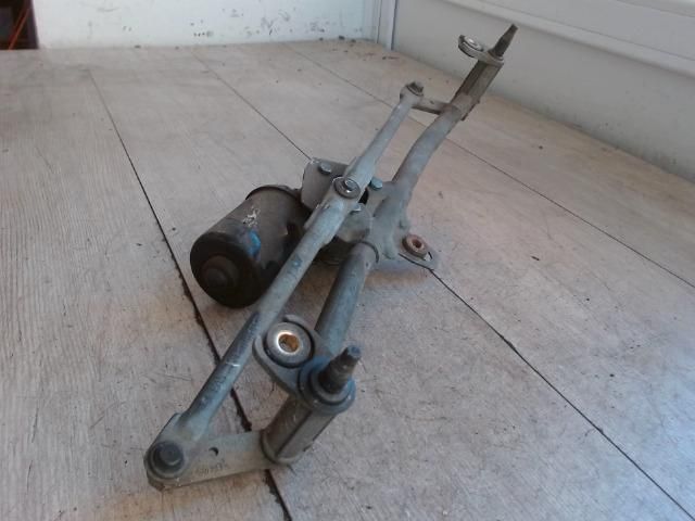 bontott VW BORA Első Ablaktörlő Szerkezet Motorral