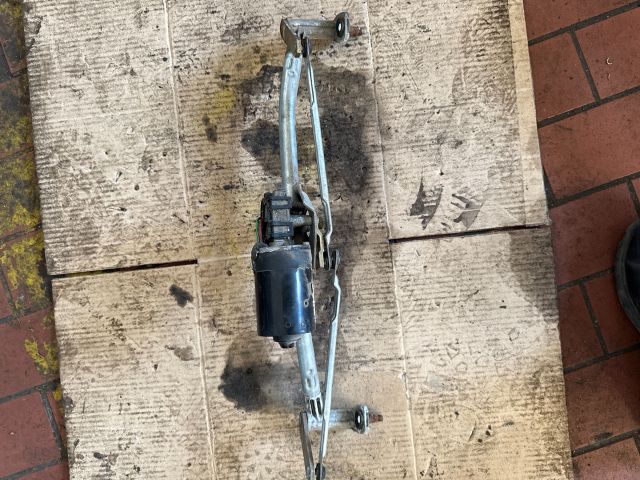 bontott VW BORA Első Ablaktörlő Szerkezet Motorral