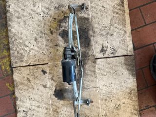 bontott VW BORA Első Ablaktörlő Szerkezet Motorral