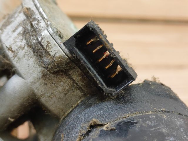 bontott VW BORA Első Ablaktörlő Szerkezet Motorral