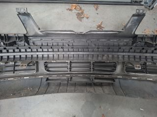 bontott VW BORA Első Lökhárító (Részeivel)