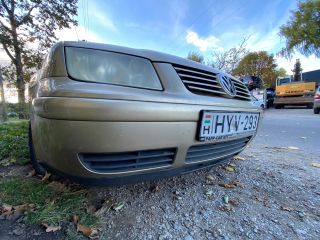 bontott VW BORA Első Lökhárító (Részeivel)