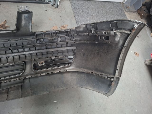 bontott VW BORA Első Lökhárító (Részeivel)