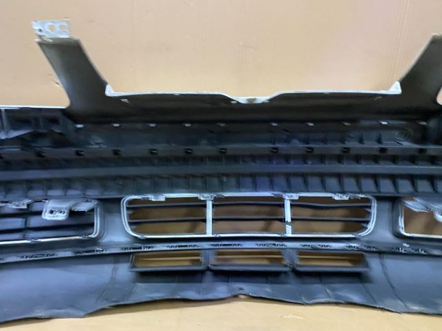 bontott VW BORA Első Lökhárító (Részeivel)